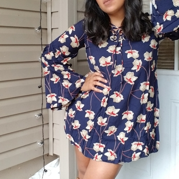 HE LOVES ME NAVY FLORAL MINI SHIFT DRESS - Picture 2 of 12
